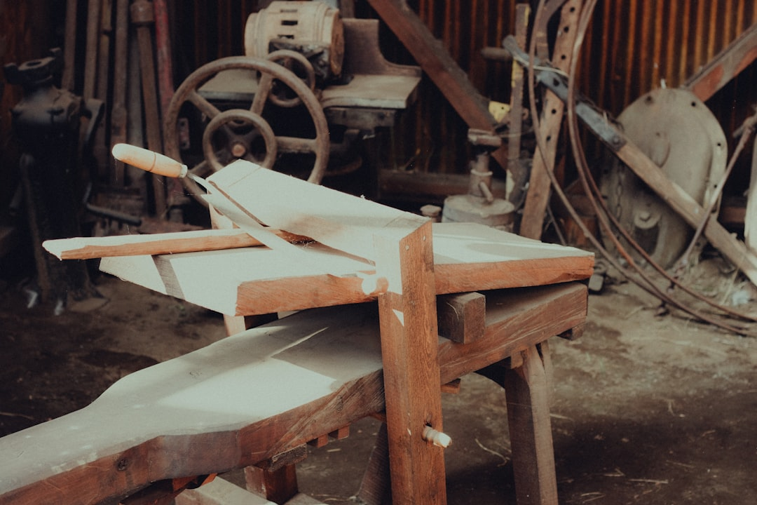 Präzisions-CNC-Maschine im Einsatz